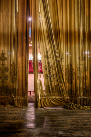 Curtain