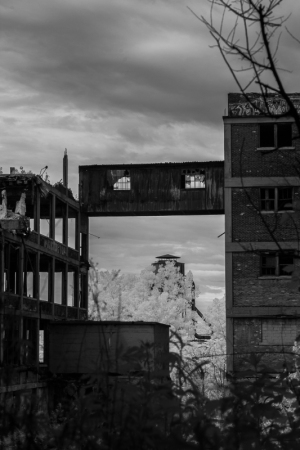 Infrared structure in ruins