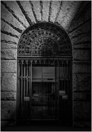 Gate