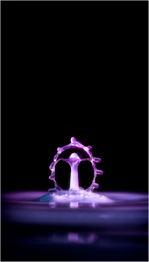 Water drop splash